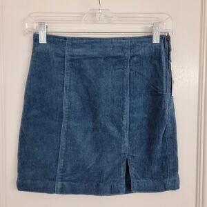 NWT PacSun Teal Blue Corduroy Mini Skirt Side Zip Front Slit. Sz- 24